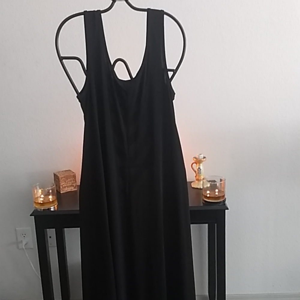 Dress - Picture 4 of 4